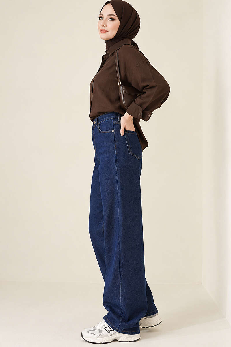 Straight-Leg Jeans - Dark Denim