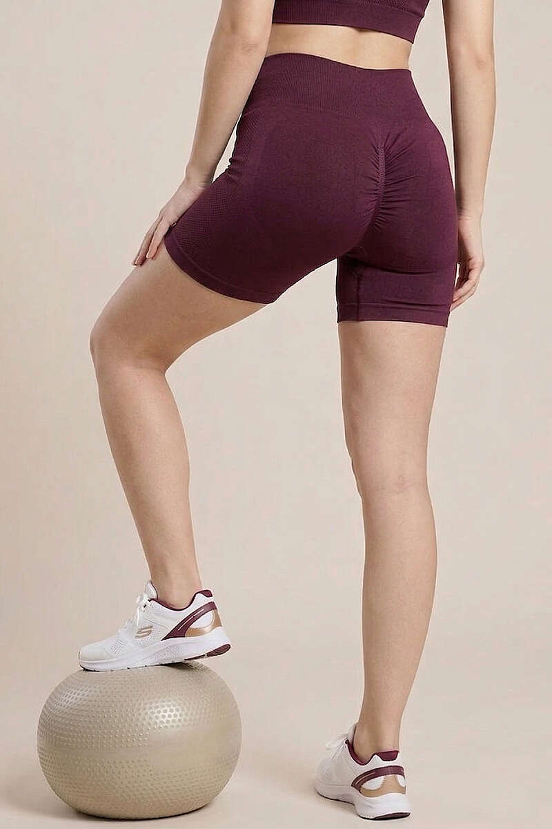 Short Scrunch-Back Sports Shorts - Cherry
