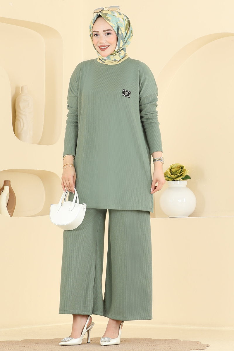 Twisted Knit Two-Piece Set with Emblem - Mint