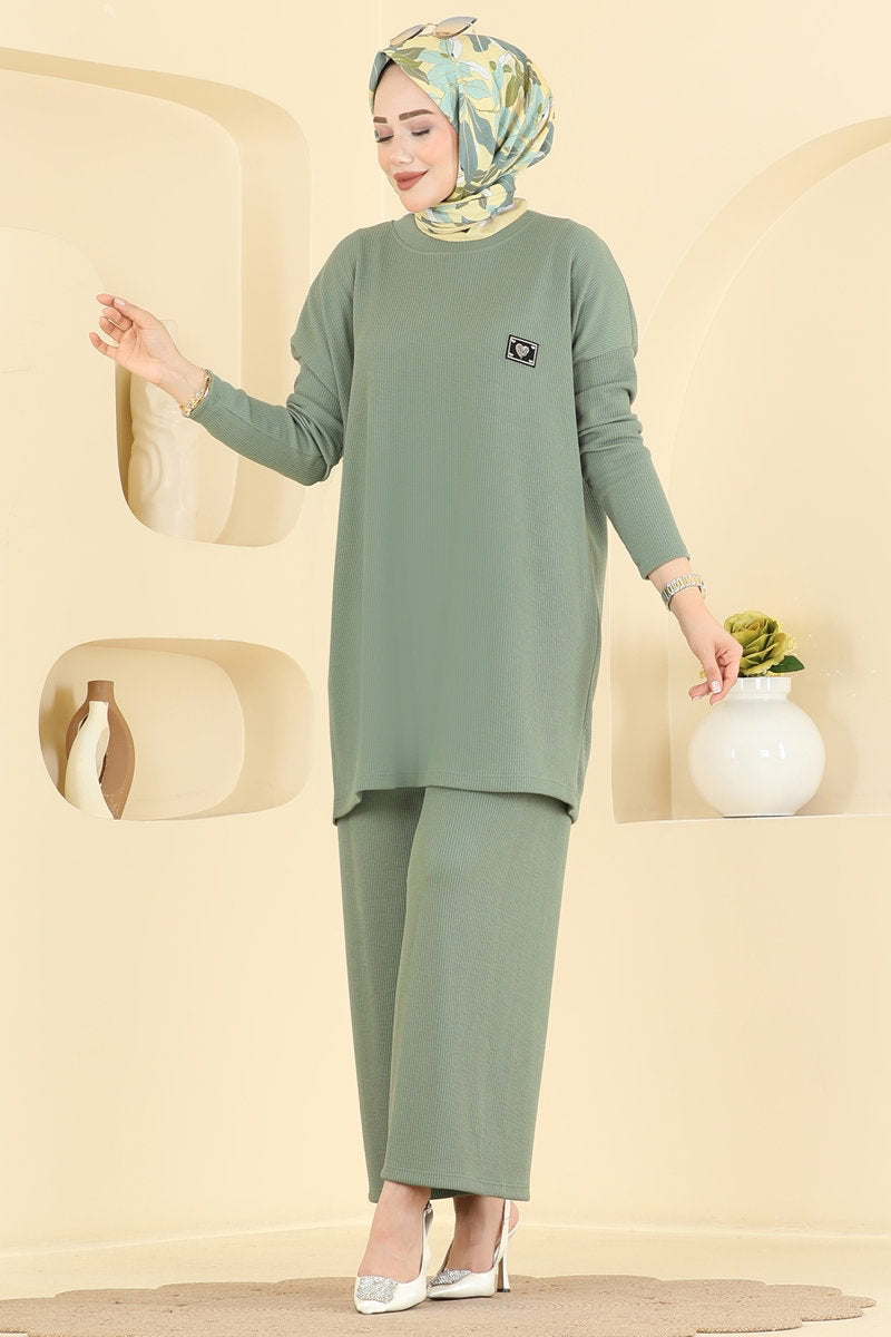 Twisted Knit Two-Piece Set with Emblem - Mint