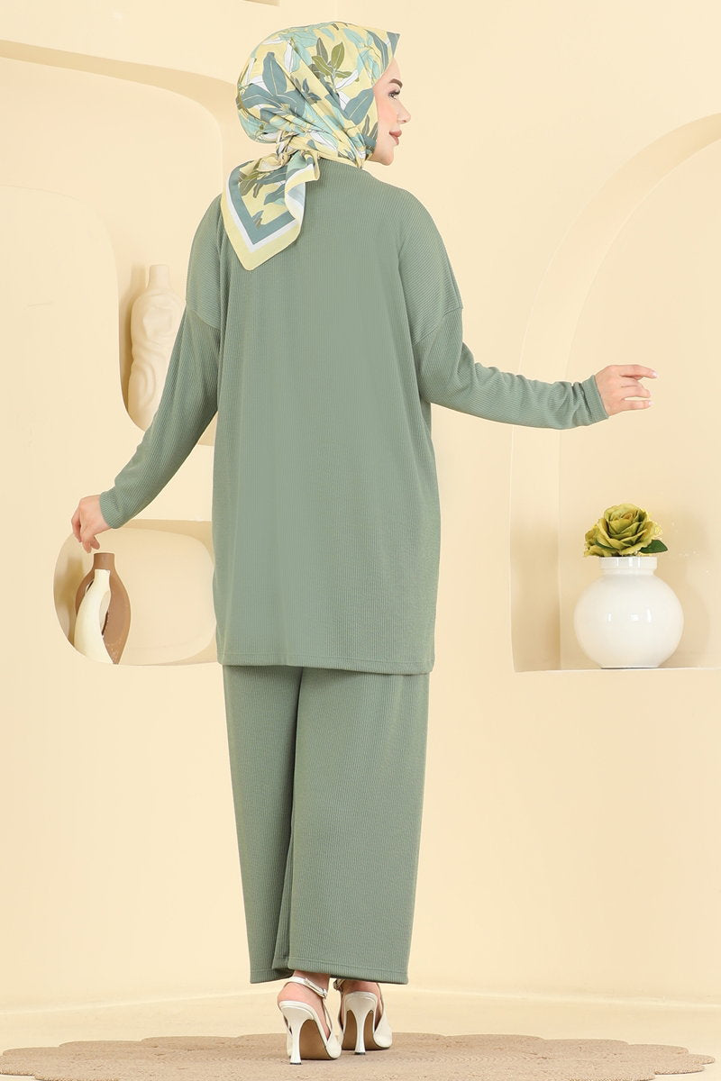 Twisted Knit Two-Piece Set with Emblem - Mint