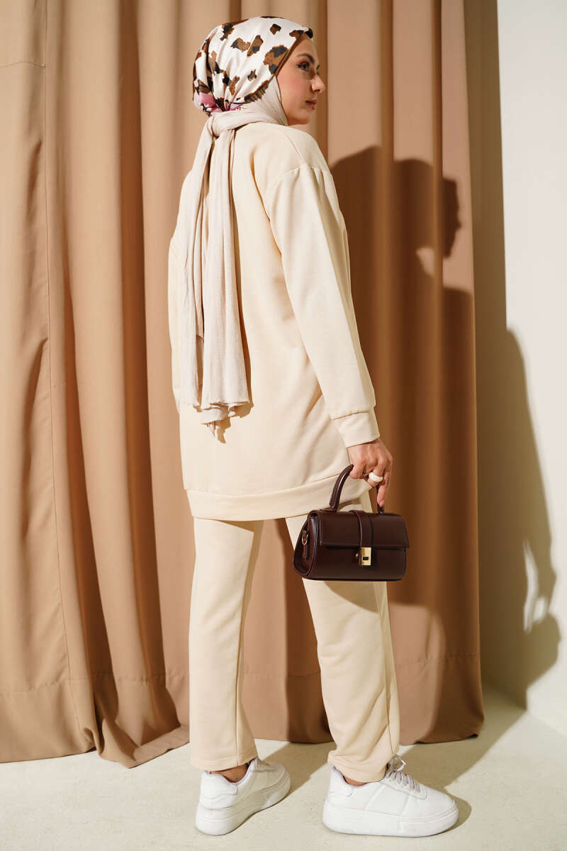 Basic Two-Piece Set with Emblem - Beige