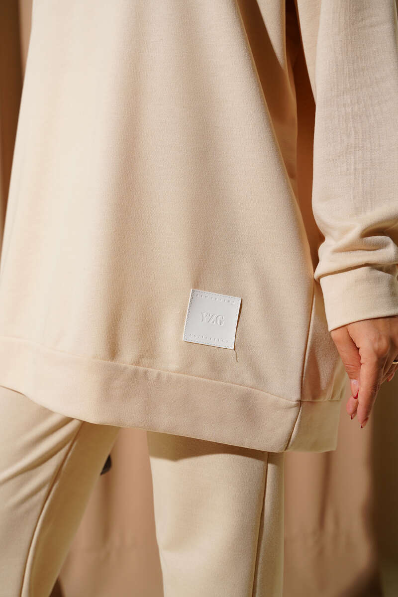 Basic Two-Piece Set with Emblem - Beige