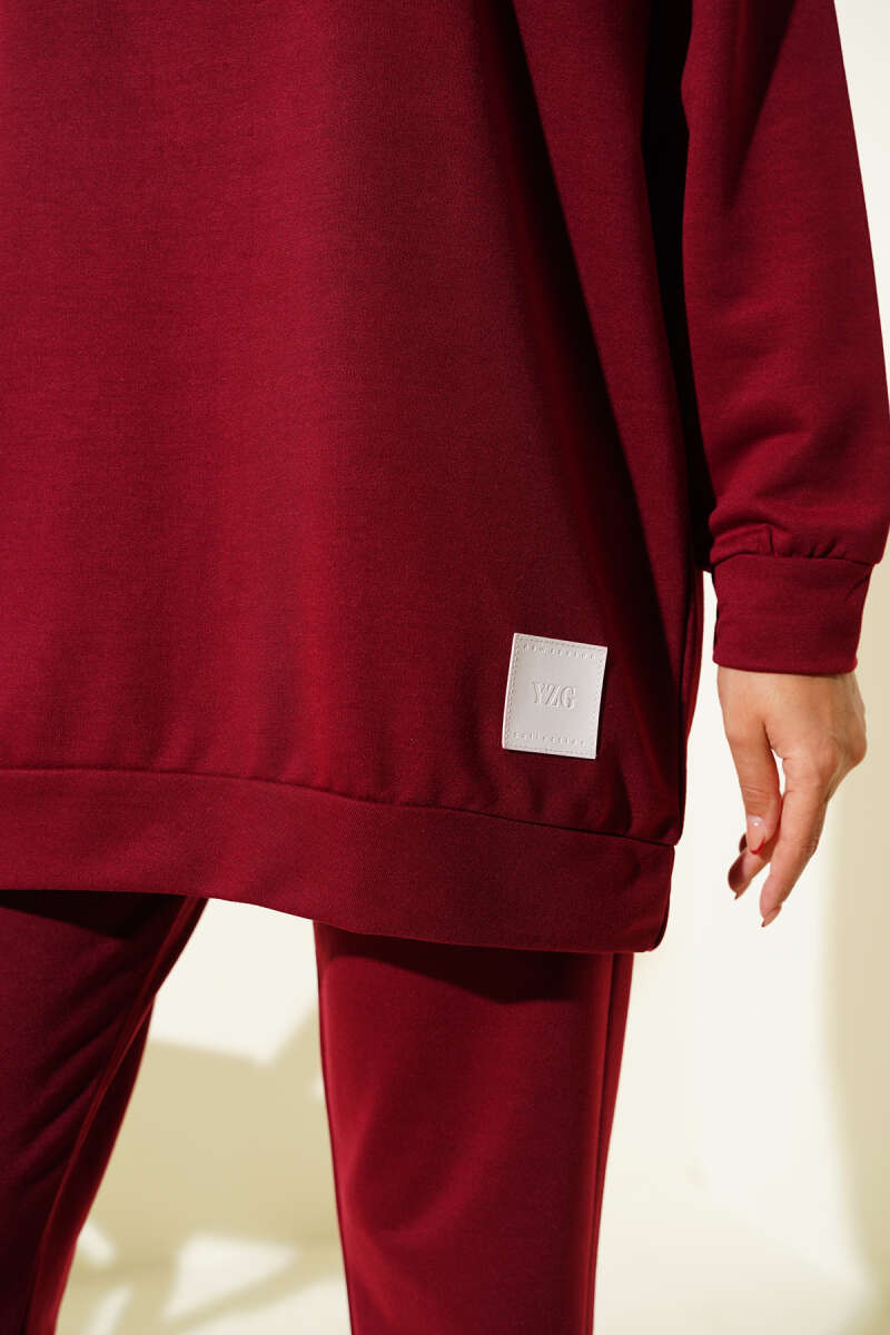 Basic Two-Piece Set with Emblem - Burgundy