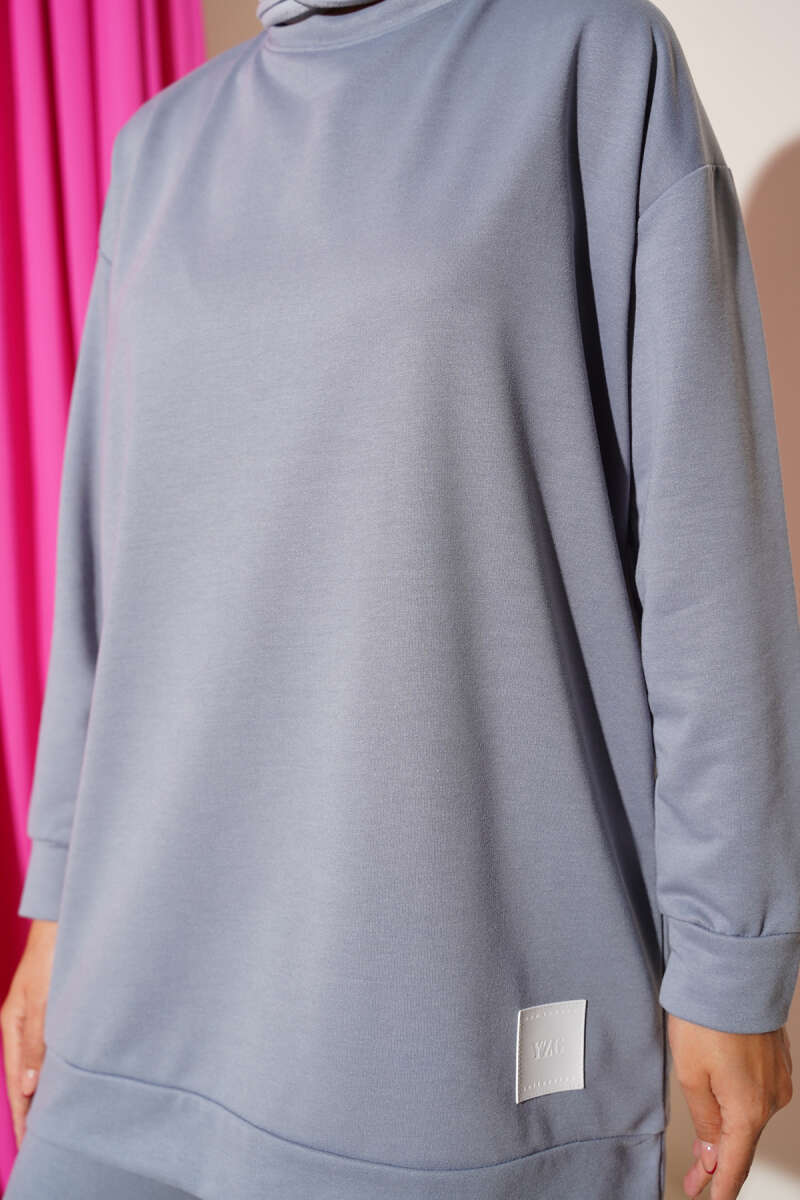 Basic Two-Piece Set with Emblem - Grey