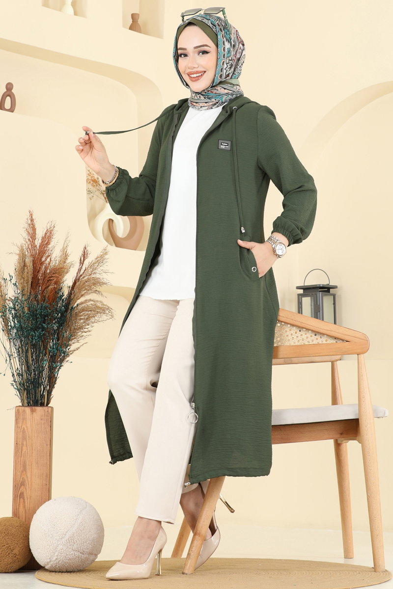 Relaxed Aerobin Cape Coat with Emblem - Khaki