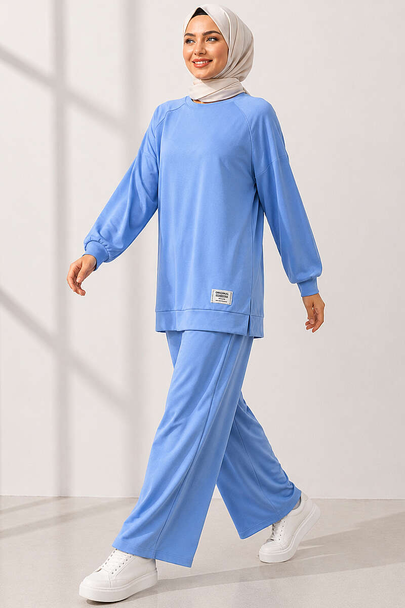 Loose Jersey Two-Piece Set with Emblem - Light Blue
