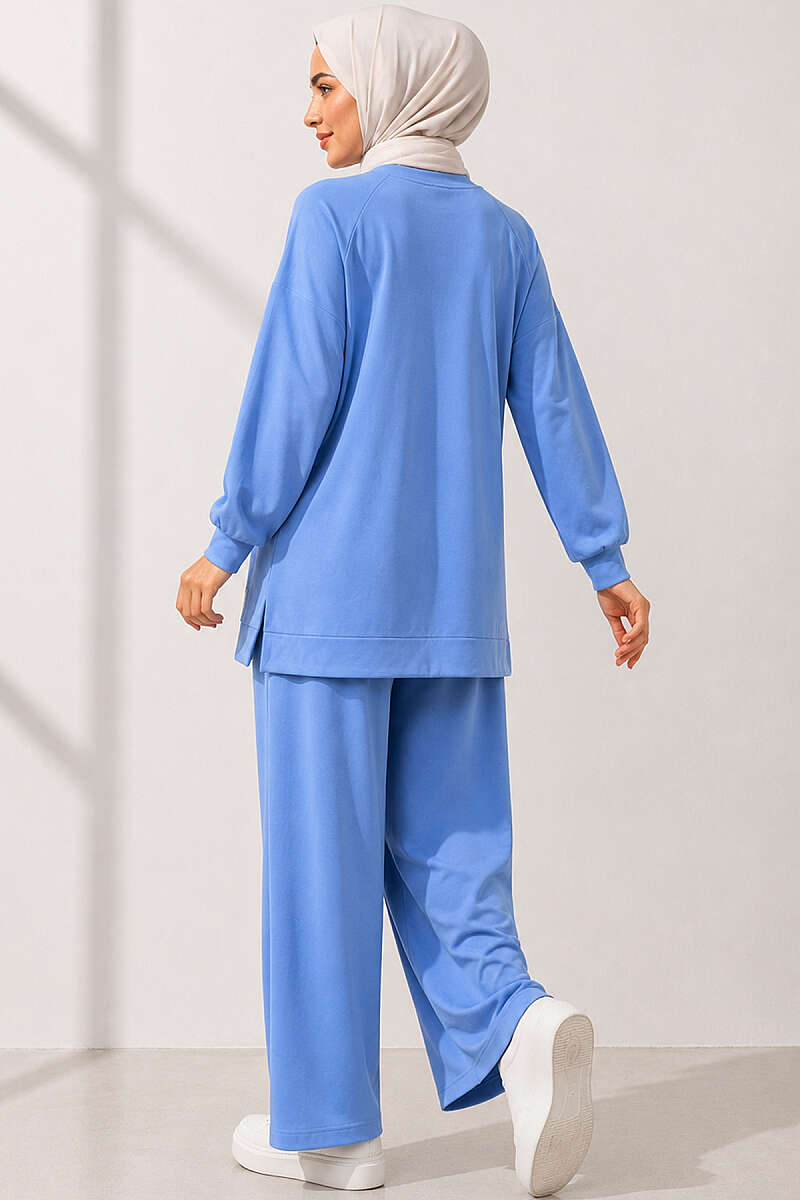 Loose Jersey Two-Piece Set with Emblem - Light Blue