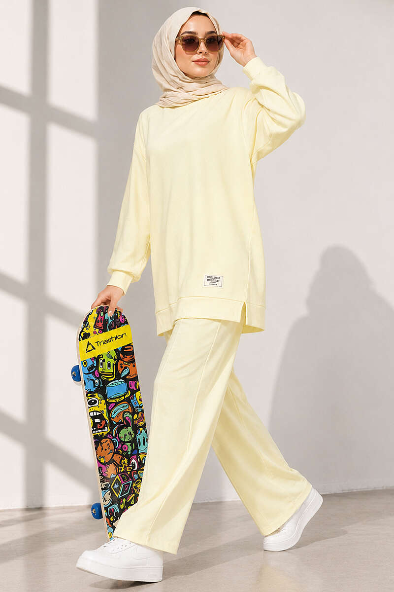 Loose Jersey Two-Piece Set with Emblem - Yellow