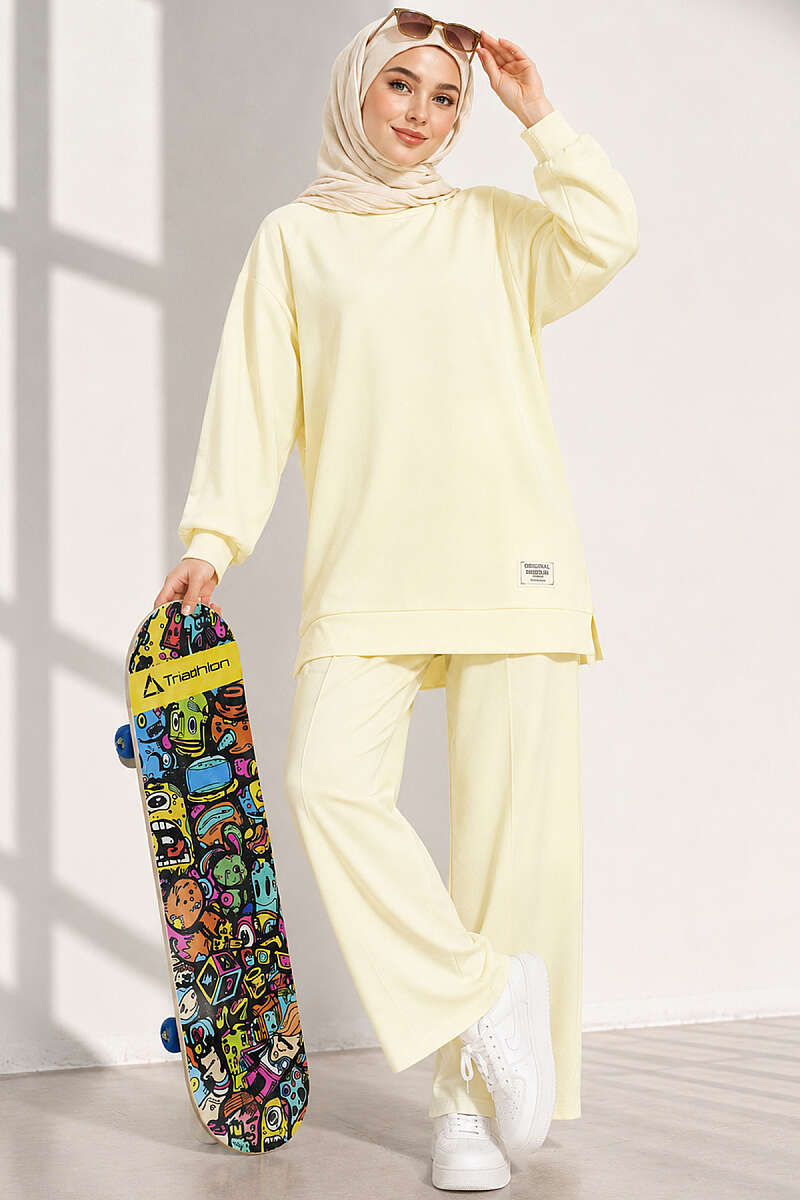 Loose Jersey Two-Piece Set with Emblem - Yellow
