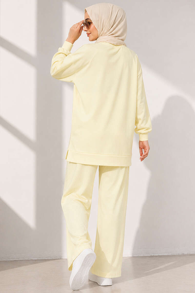 Loose Jersey Two-Piece Set with Emblem - Yellow