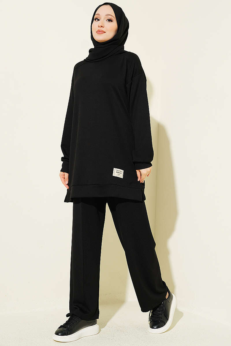 Loose Jersey Two-Piece Set with Emblem - Black