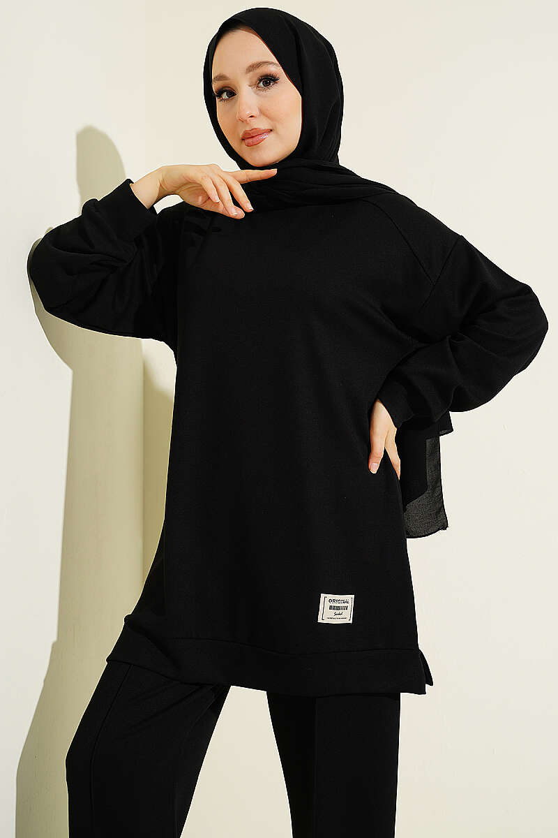 Loose Jersey Two-Piece Set with Emblem - Black