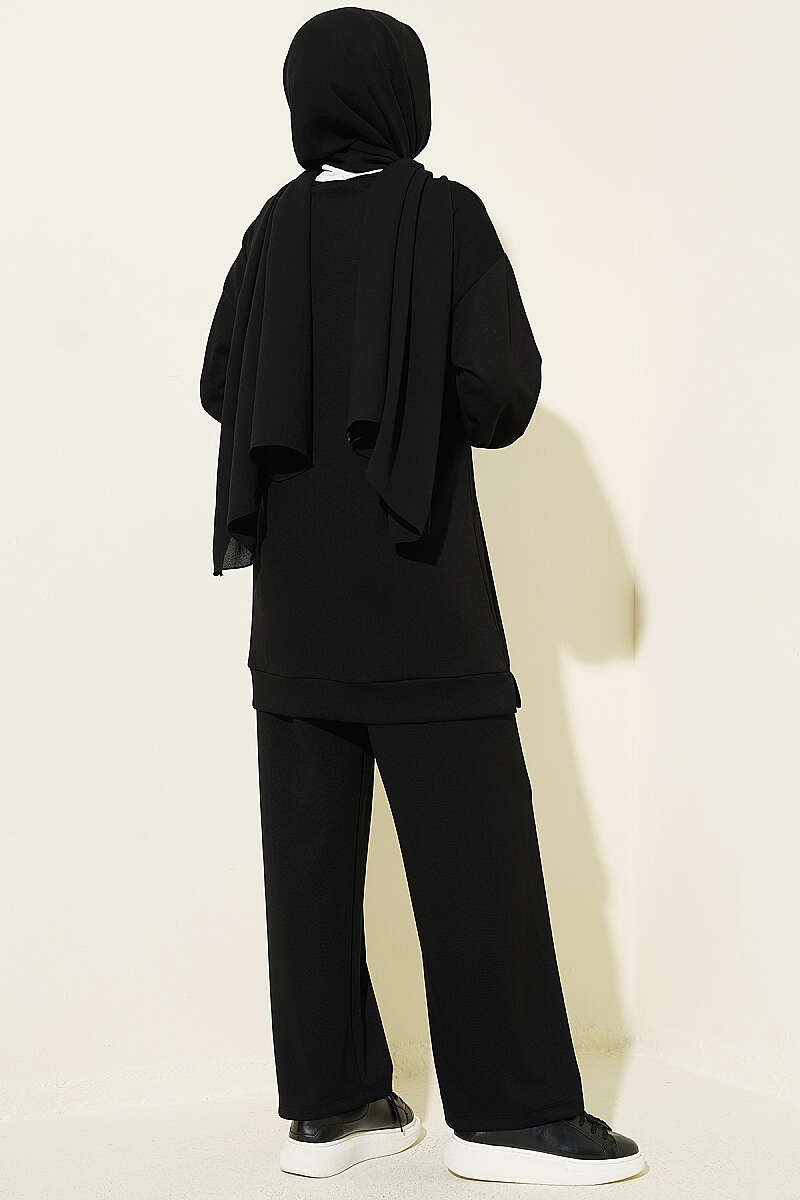 Loose Jersey Two-Piece Set with Emblem - Black