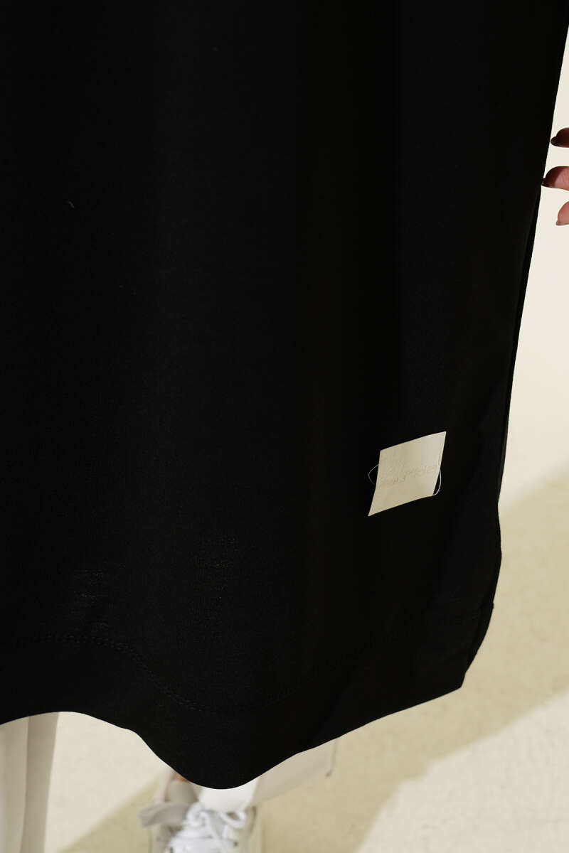 Long Basic Tunic with Badge - Black