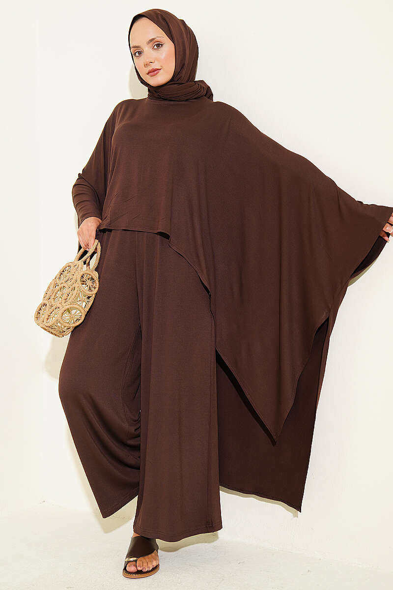 Two-Piece Set with Asymmetric Blouse - Brown