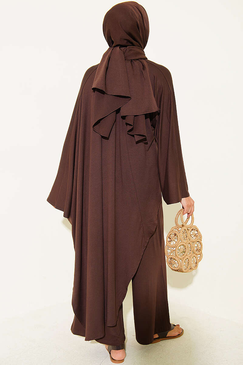 Two-Piece Set with Asymmetric Blouse - Brown