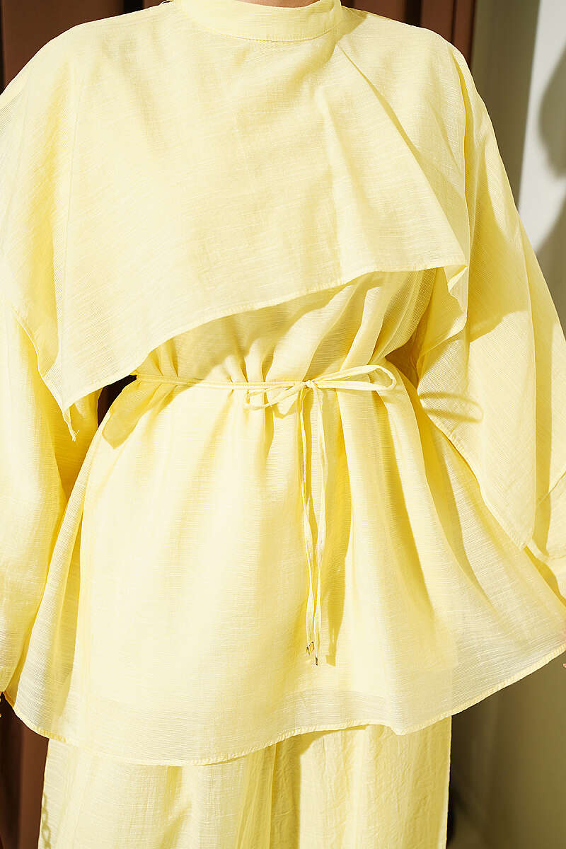 Two-Piece Set with Asymmetric Shoulder Cape - Yellow