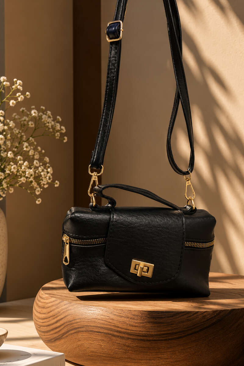 Box Crossbody Bag - Black