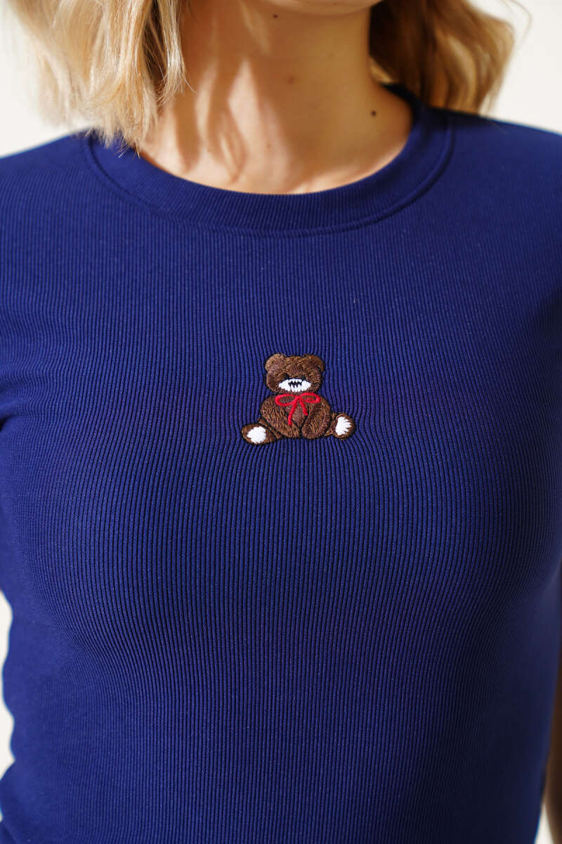 Short-Sleeve Teddy Embroidered Crop Top - Navy
