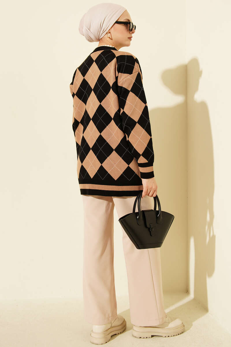 Diamond-Pattern Button Knit Cardigan - Black