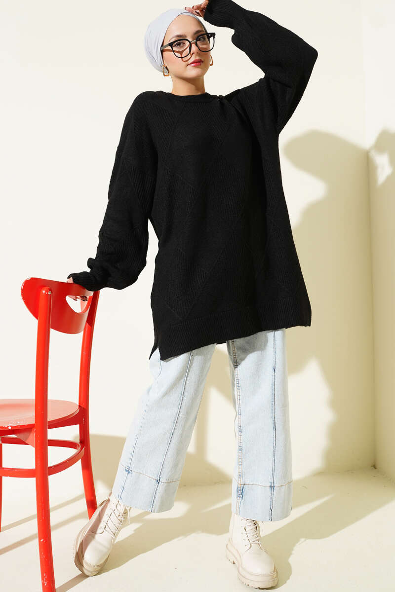Soft Diamond-Embossed Knit Tunic - Black