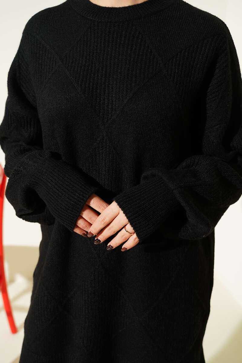 Soft Diamond-Embossed Knit Tunic - Black