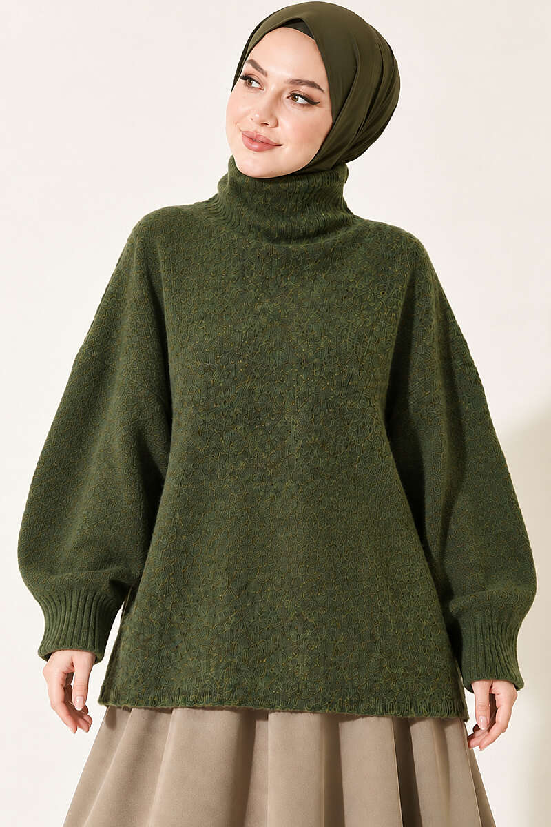 Oversized Turtleneck Knit Sweater - Green