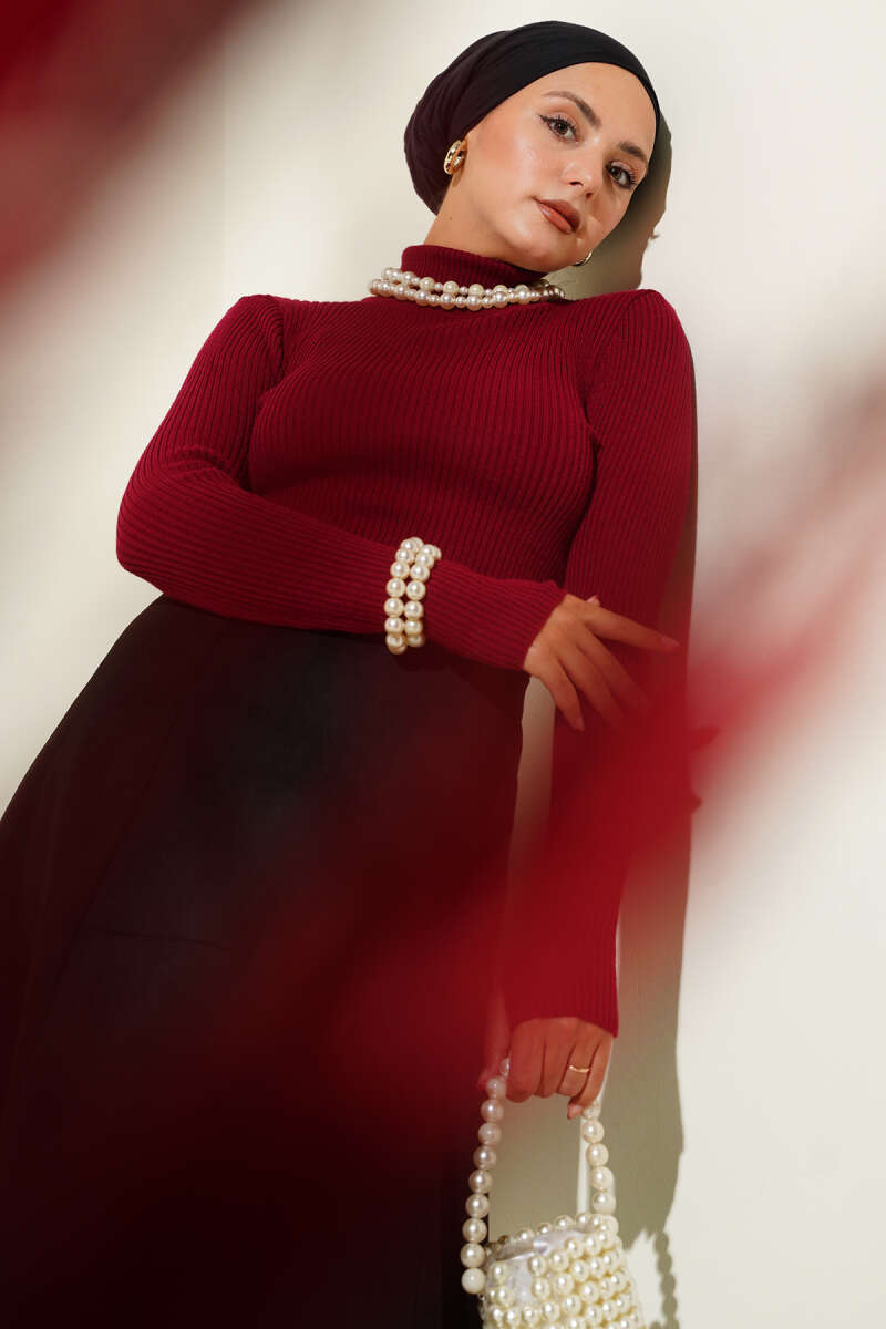 Turtleneck Knit Sweater with Thumbholes - Burgundy