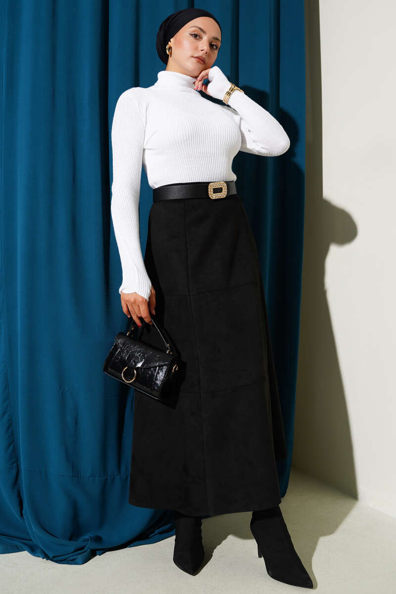 Turtleneck Knit Sweater with Thumbholes - Ecru