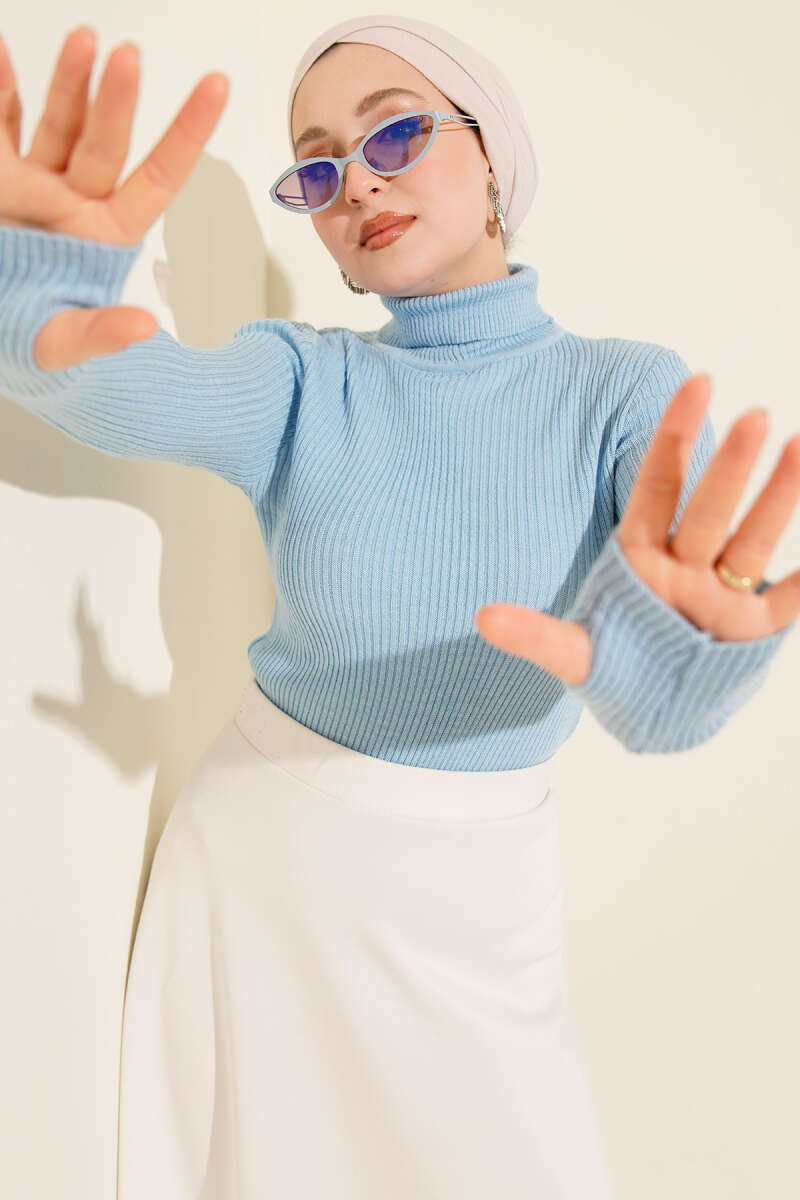 Turtleneck Knit Sweater with Thumbholes - Blue