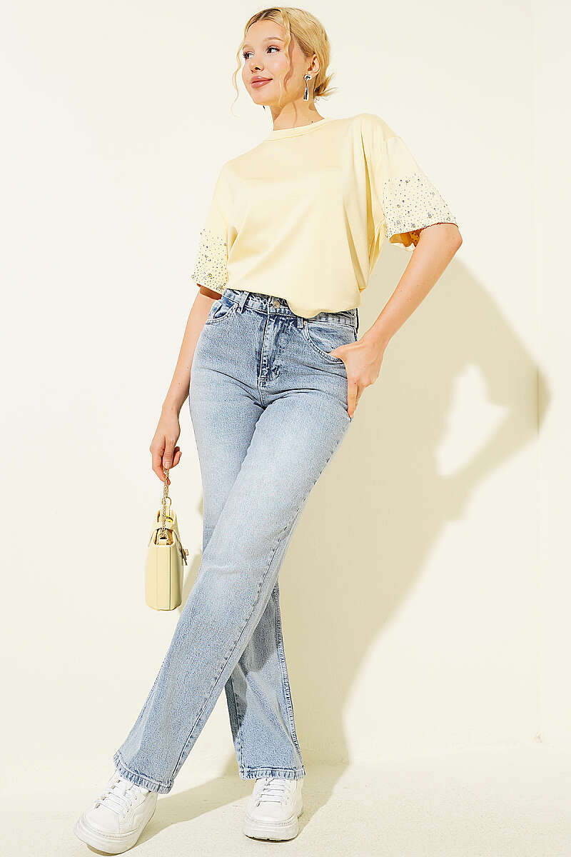 Straight-Leg Jeans with Button Waist - Light Blue
