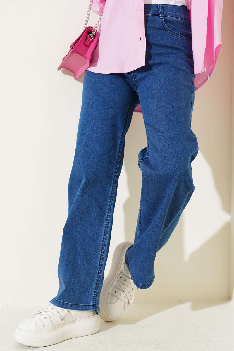 Wide-Leg Jeans with Waist Buttons - Classic Denim