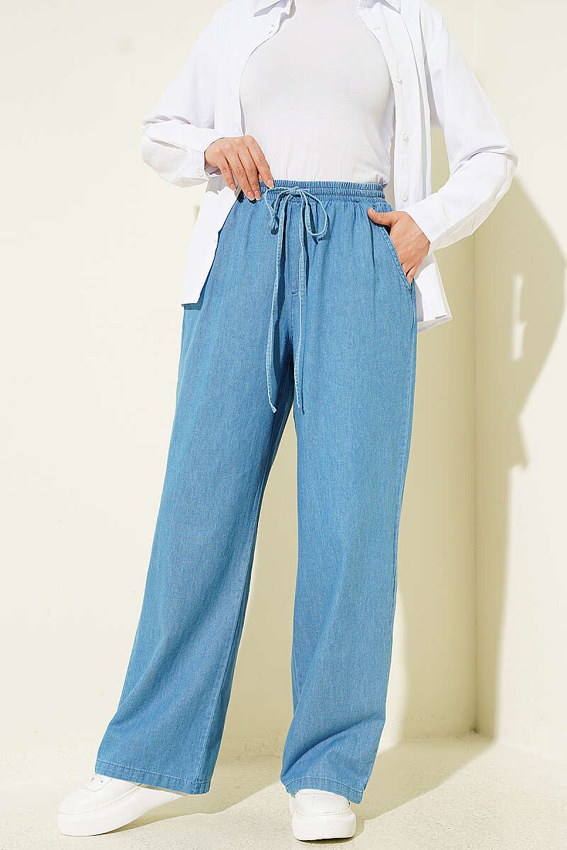 Wide-Leg Jeans with Drawstring Waist - Light Blue