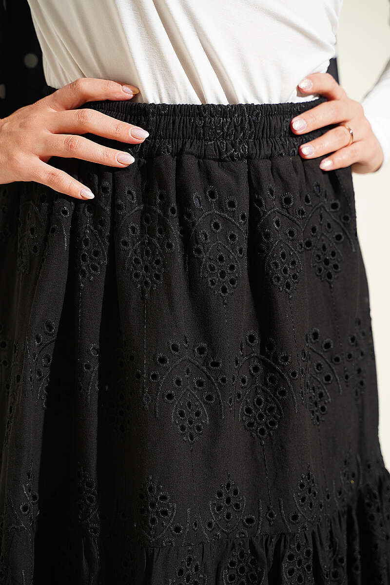 Embroidered Skirt with Elastic Waist - Black