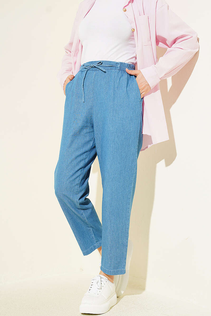 Slim-Leg Jeans with Elastic Waist - Light Blue