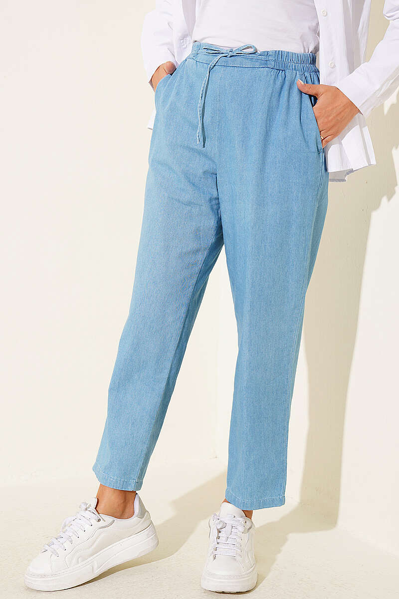 Slim-Leg Jeans with Elastic Waist - Ice Blue