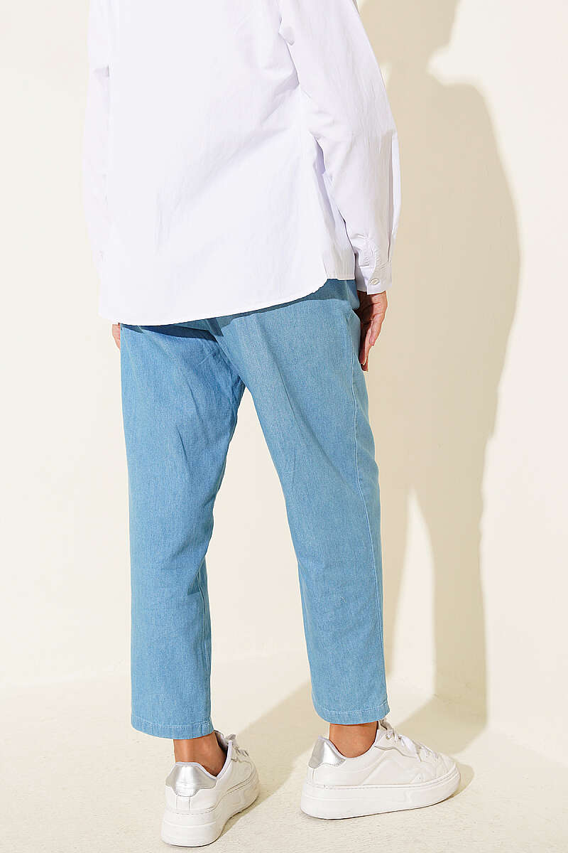 Slim-Leg Jeans with Elastic Waist - Ice Blue