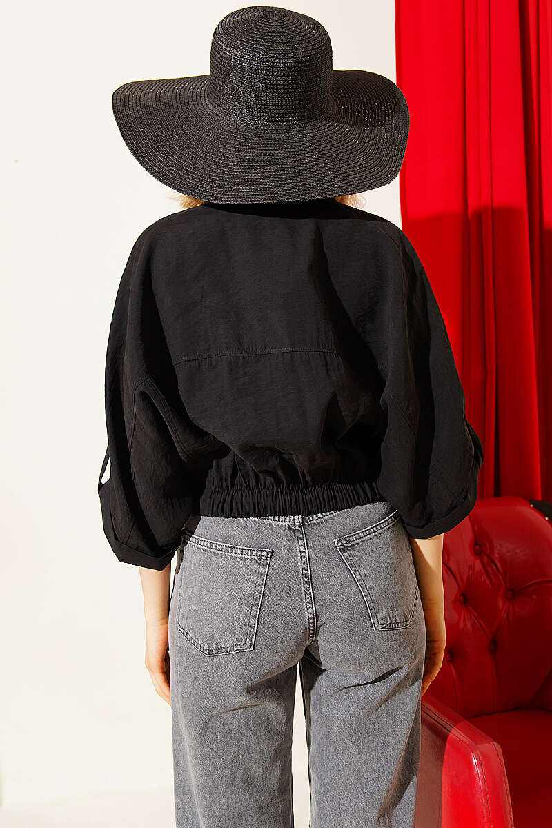 Short Shirt with Elastic Waist and Cap Sleeves - Black