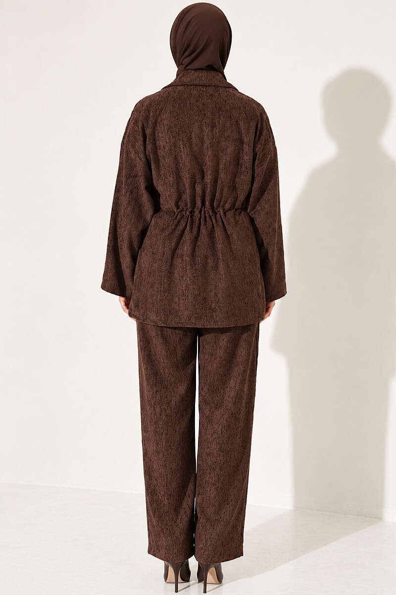 Two-Piece Set with Gold Buttons and Elastic Waist - Brown