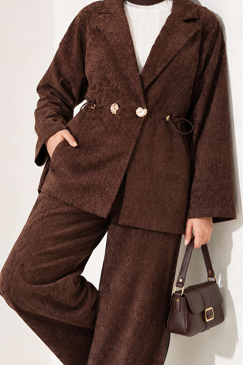 Two-Piece Set with Gold Buttons and Elastic Waist - Brown