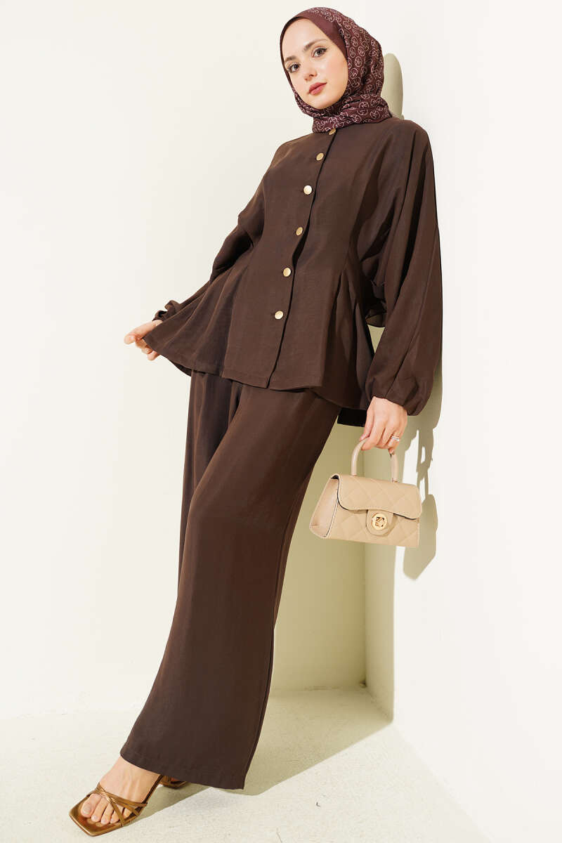 Gold-Button Set with Elastic Waist - Brown
