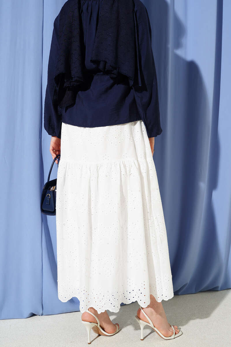 Pearl Skirt with Elastic Waist - White