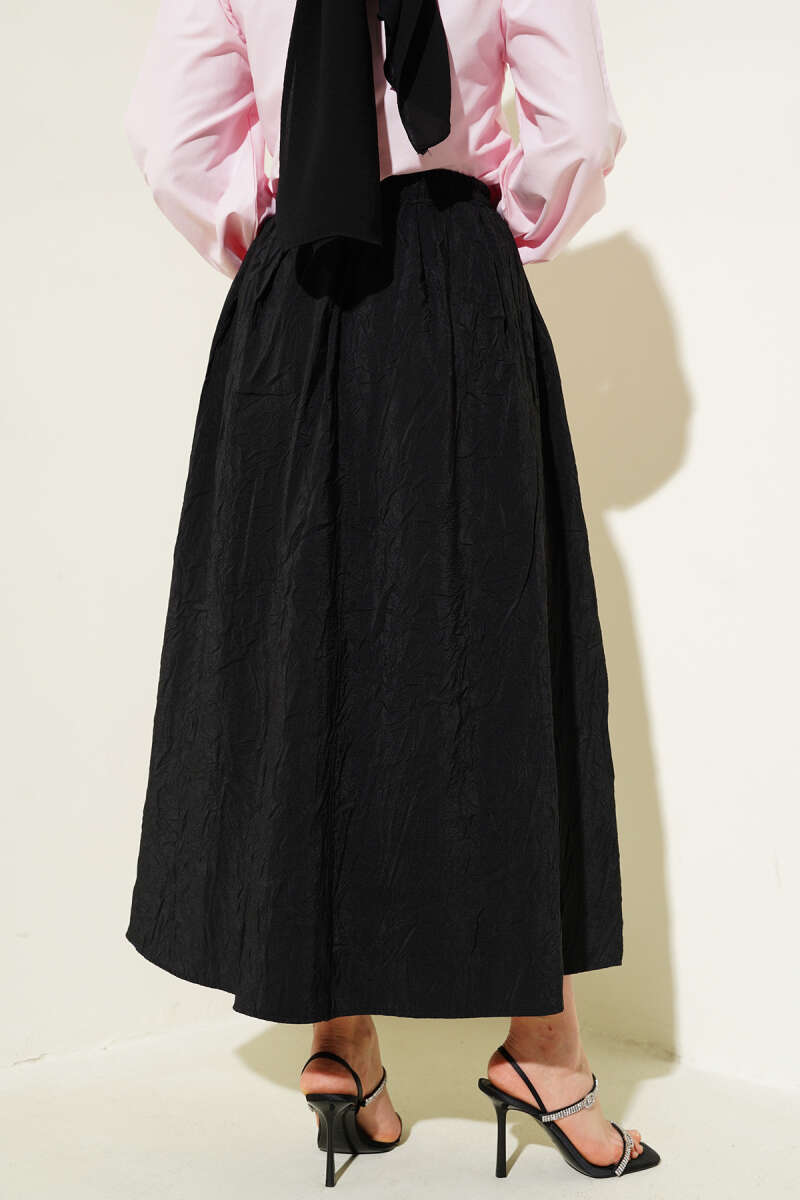 Crinkle Skirt with Pockets and Elastic Waist - Black
