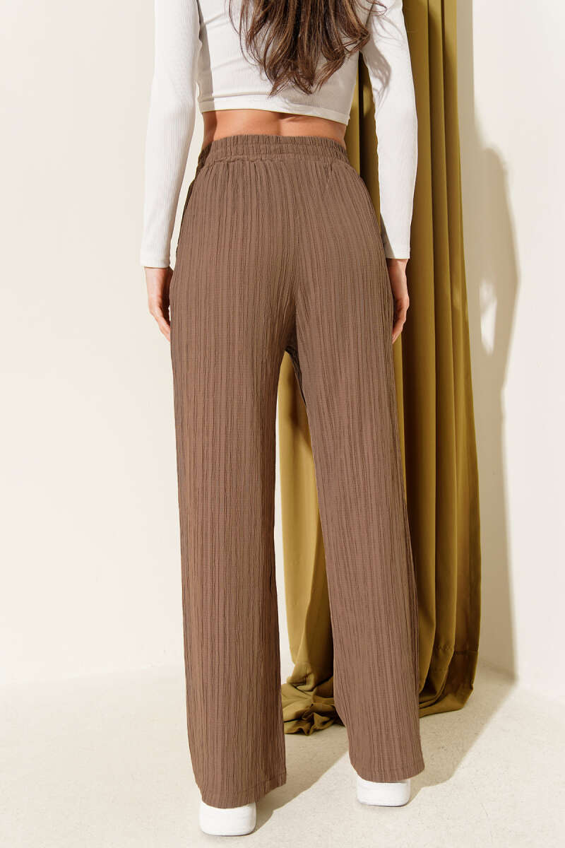 Crinkle Pants with Elastic Waist - Brown