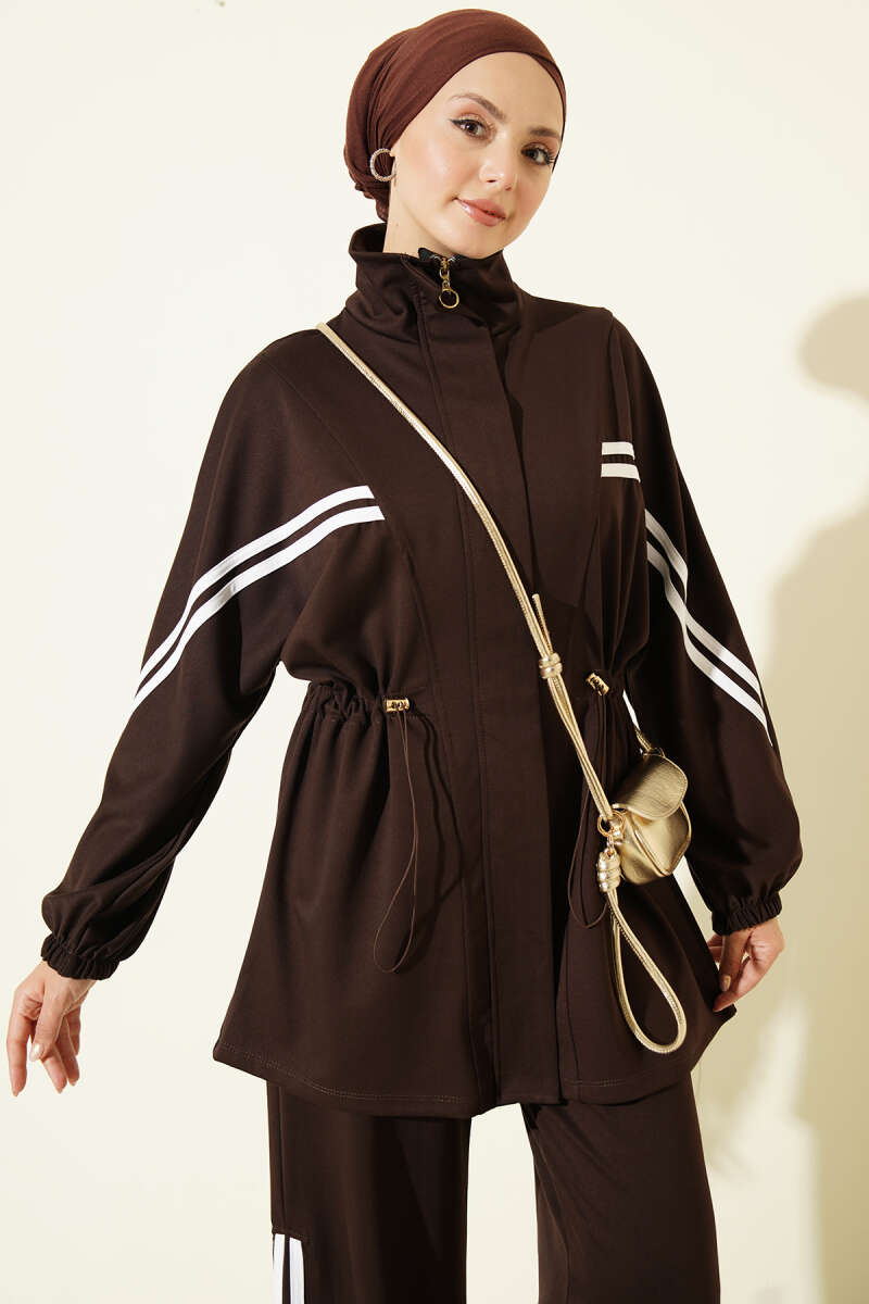 Two-Piece Set with Stripe Trim and Elastic Waist - Brown