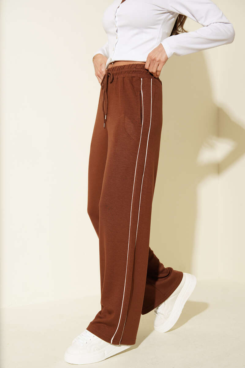 Elastic-Waist Loycha Pants with Side Piping - Brown