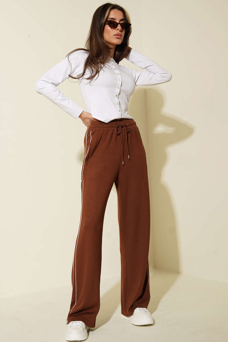 Elastic-Waist Loycha Pants with Side Piping - Brown