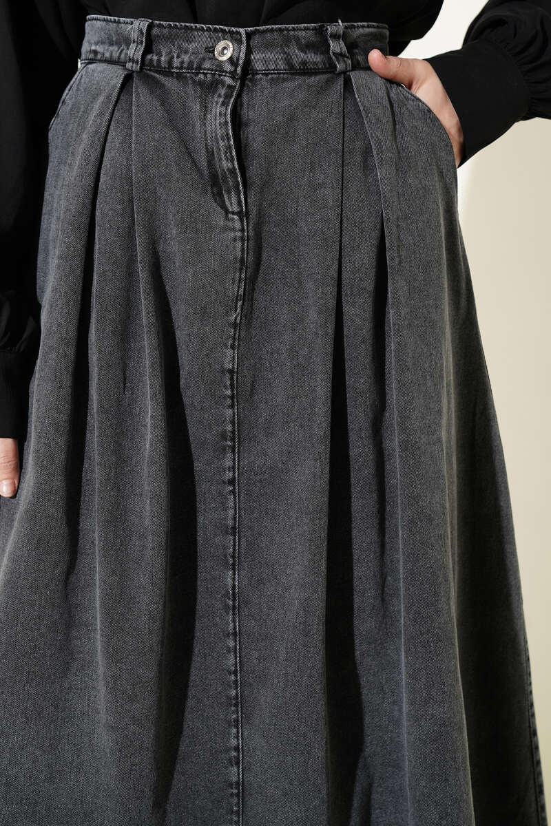 Pleated-Waist Denim Skirt with Pockets - Smoke Grey