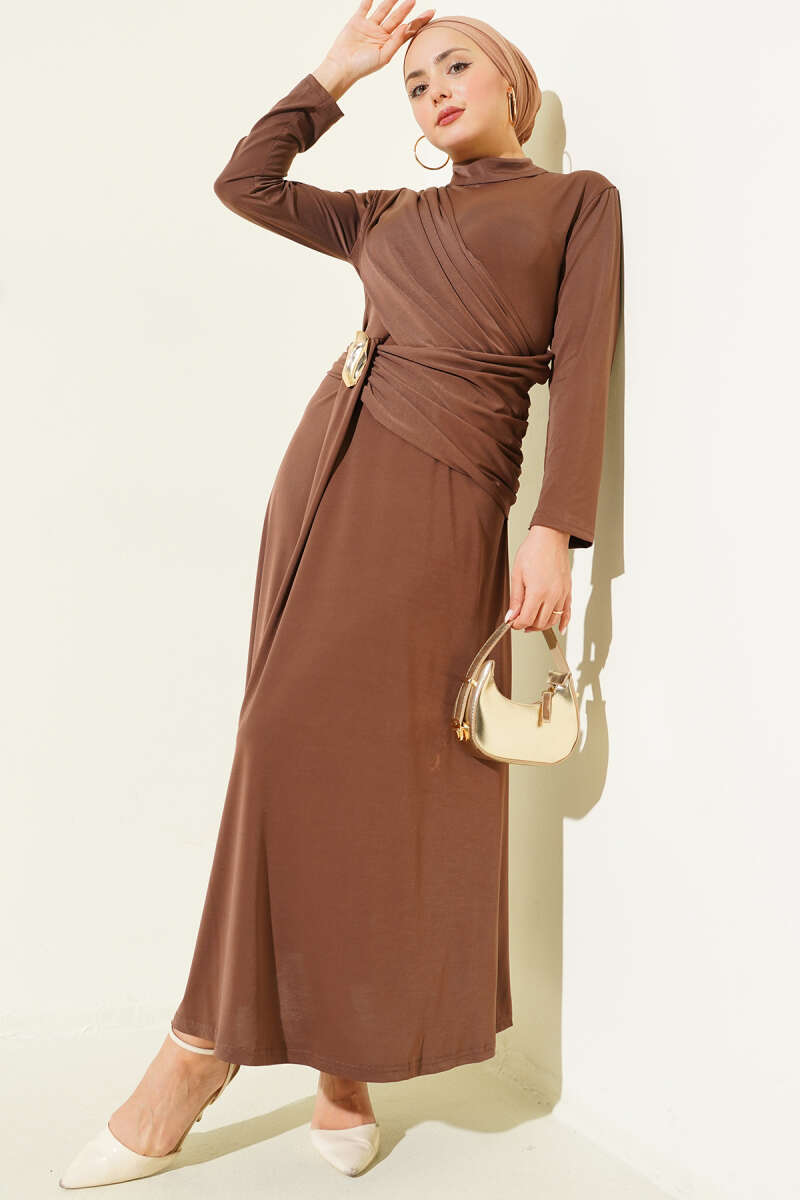 Evening Dress with Waist Buckle - Brown